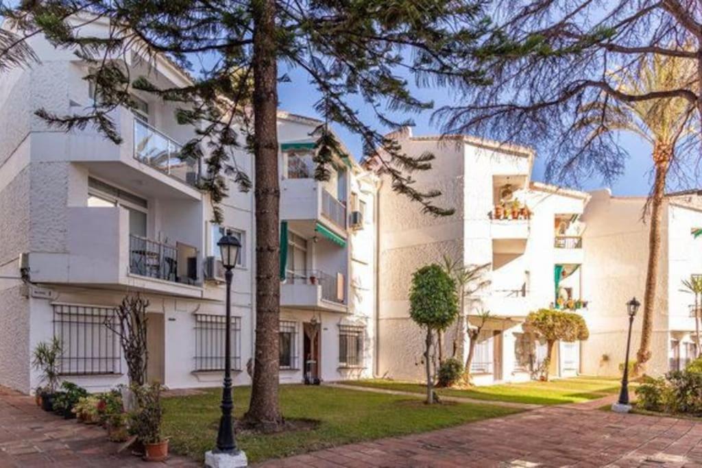 Playa Carihuela By Hdc Apartments Торемолинос Екстериор снимка
