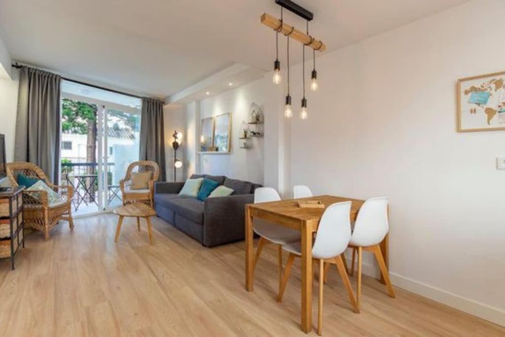 Playa Carihuela By Hdc Apartments Торемолинос Екстериор снимка